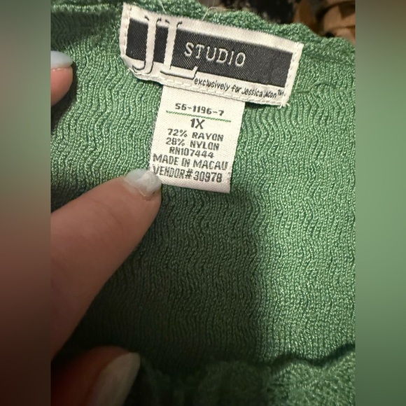 Green Cardigan with Star Embellishments - Picture 9 of 10